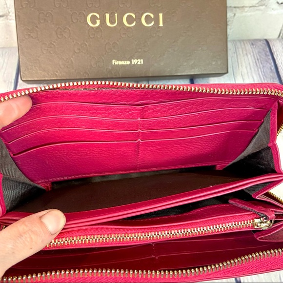 Gucci SOHO magenta pink leather wallet or crossbody with box - Picture 12 of 16